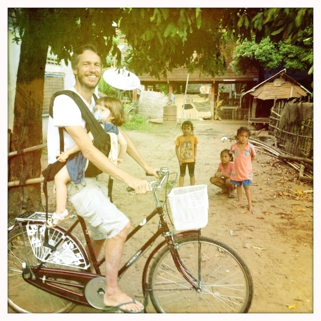 Le Mékong, camarade, c'est un fleuve comme une palette de peintre. Le Mékong, camarade, c'est un fleuve comme une palette de peintre.