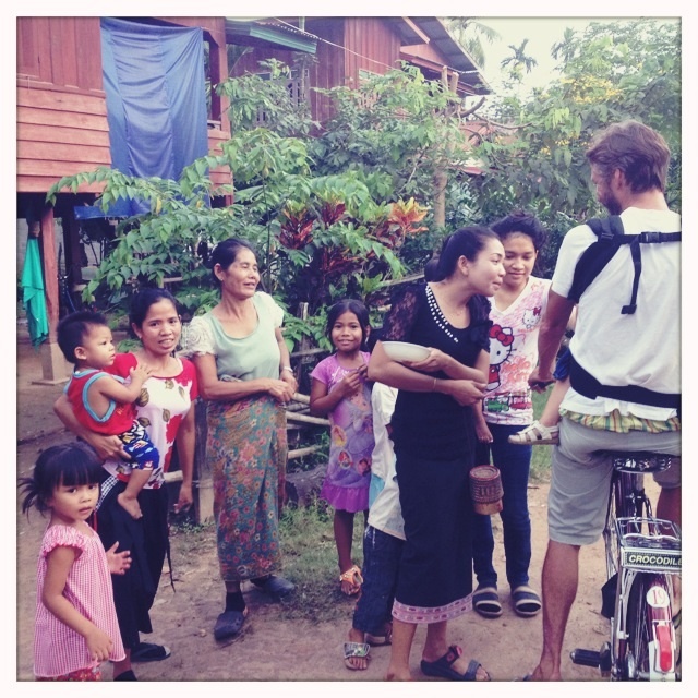 Le Mékong, camarade, c'est un fleuve comme une palette de peintre. Le Mékong, camarade, c'est un fleuve comme une palette de peintre.