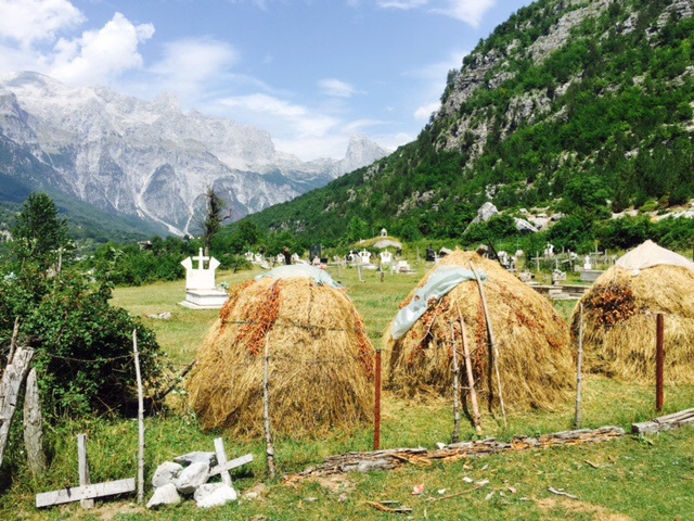 Les enfants des alpes Albanaises Les enfants des alpes Albanaises