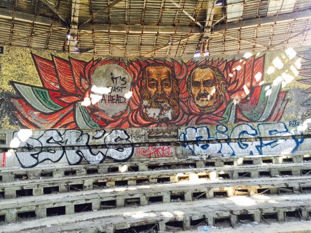 Buzludzha, la Mecque du communisme Buzludzha, la Mecque du communisme