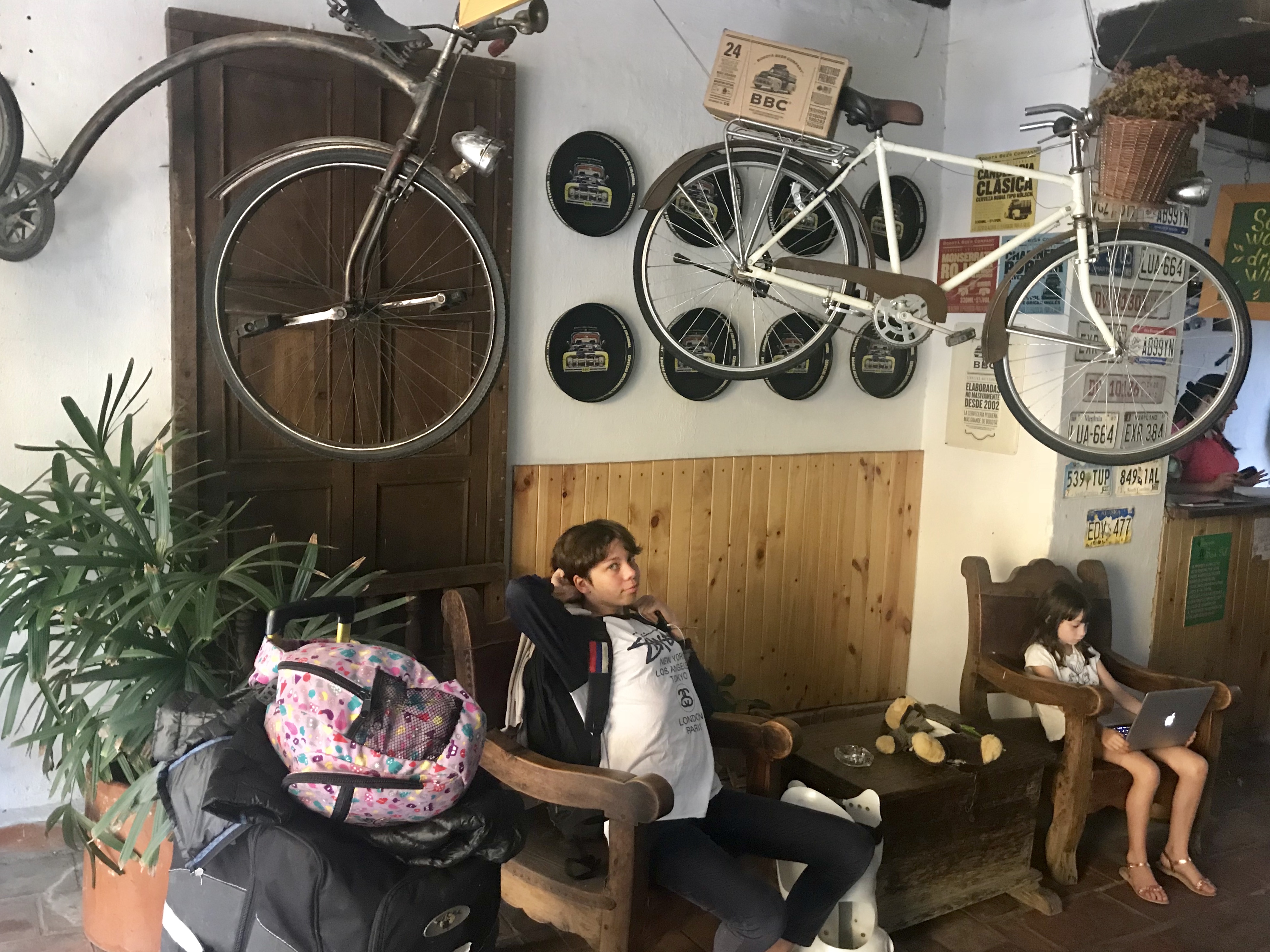 Paris-Bogota (2/2) Paris-Bogota (2/2)