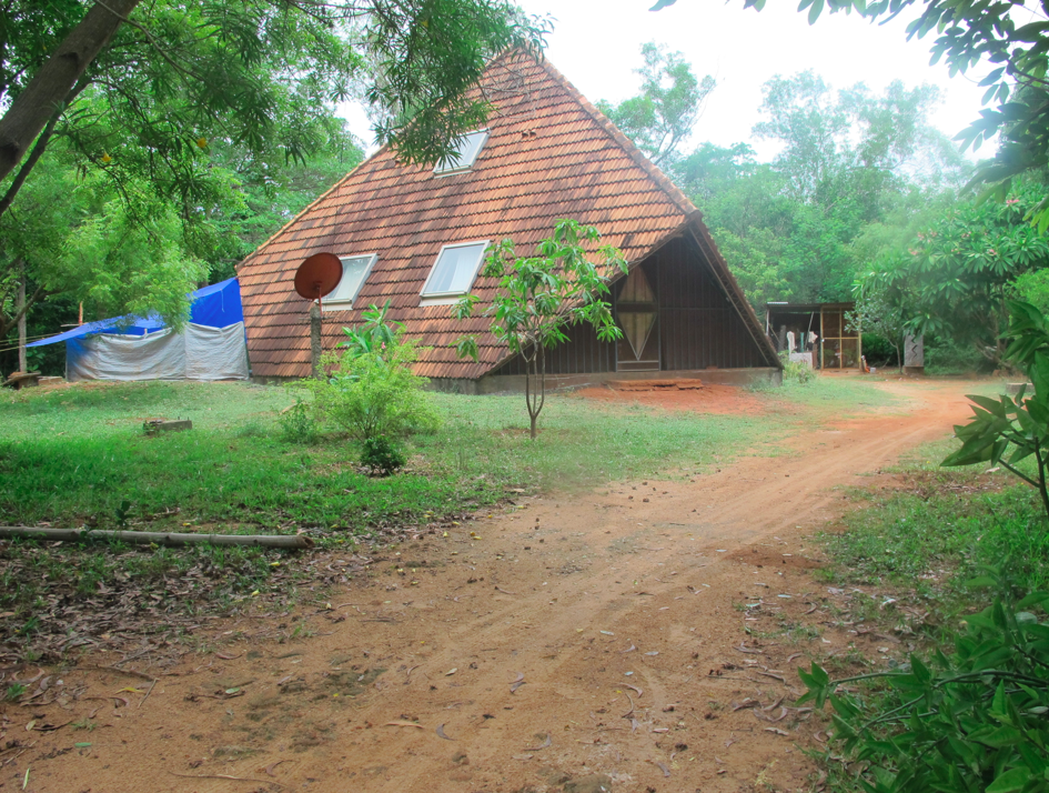 Auroville, Et la Mère créa l'Homme Nouveau