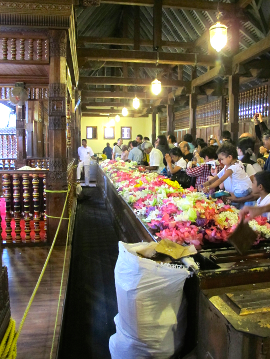 Bouddha en pièces détachées.