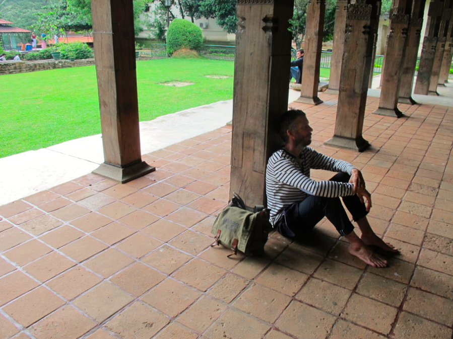 Bouddha en pièces détachées. Bouddha en pièces détachées.