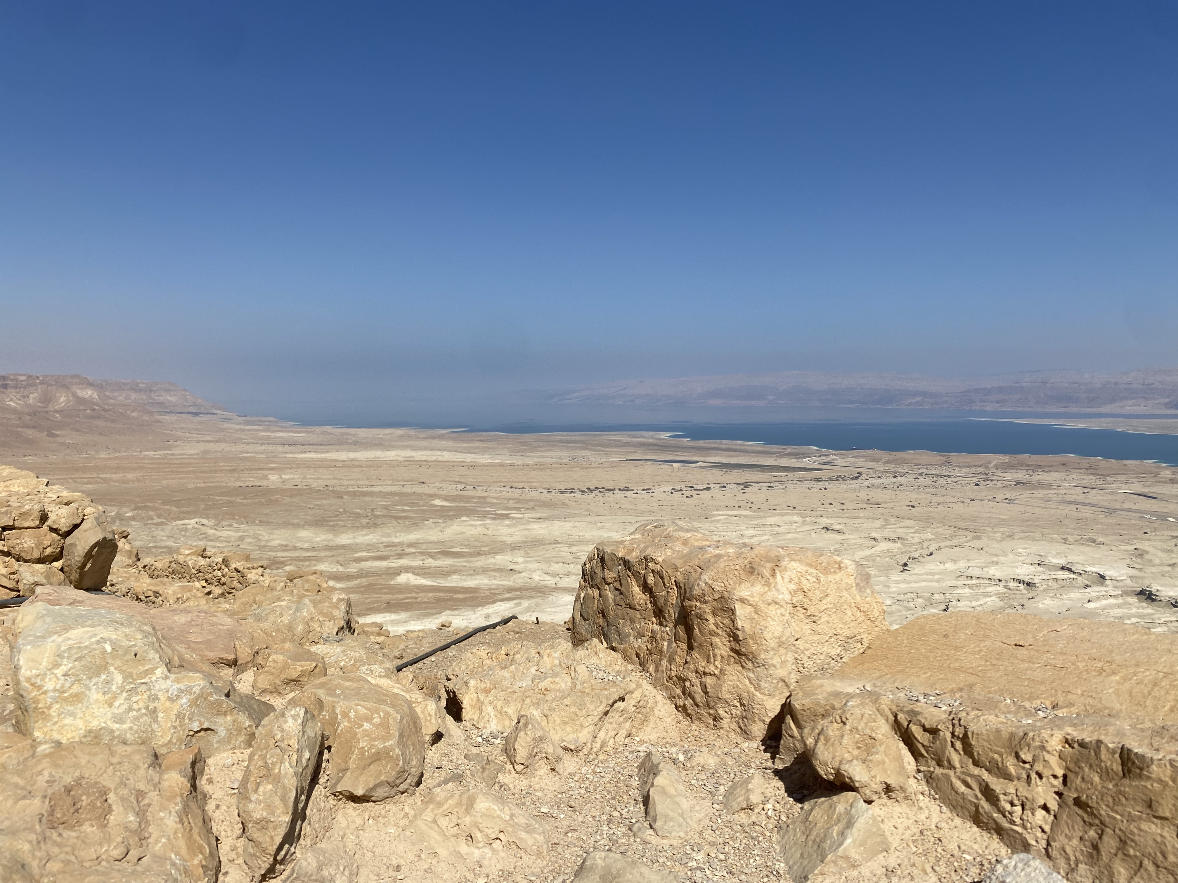Les dieux sont tombés sur la tête ! Les dieux sont tombés sur la tête !