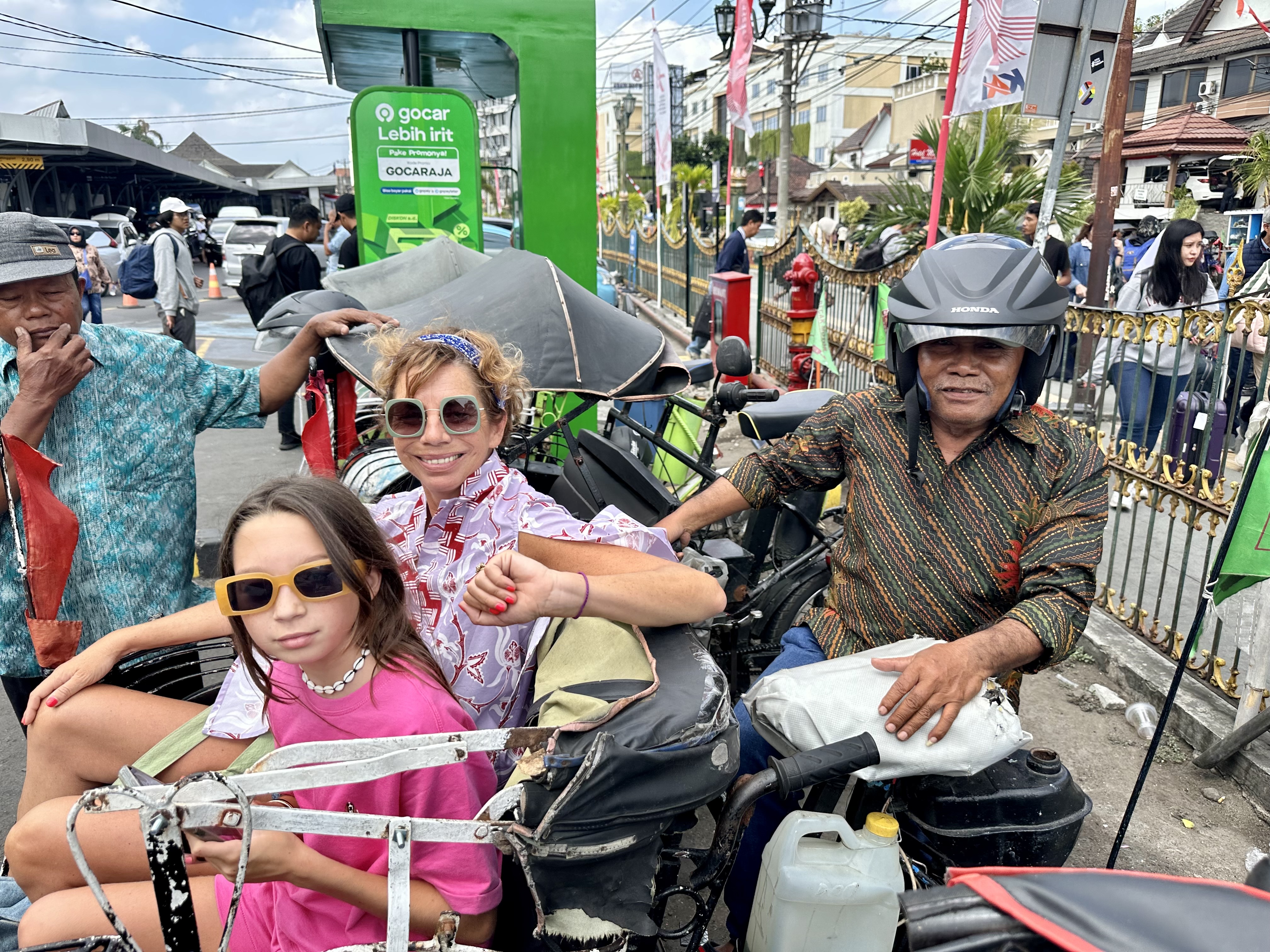 Le batik c’est fantastique ! Le batik c’est fantastique !
