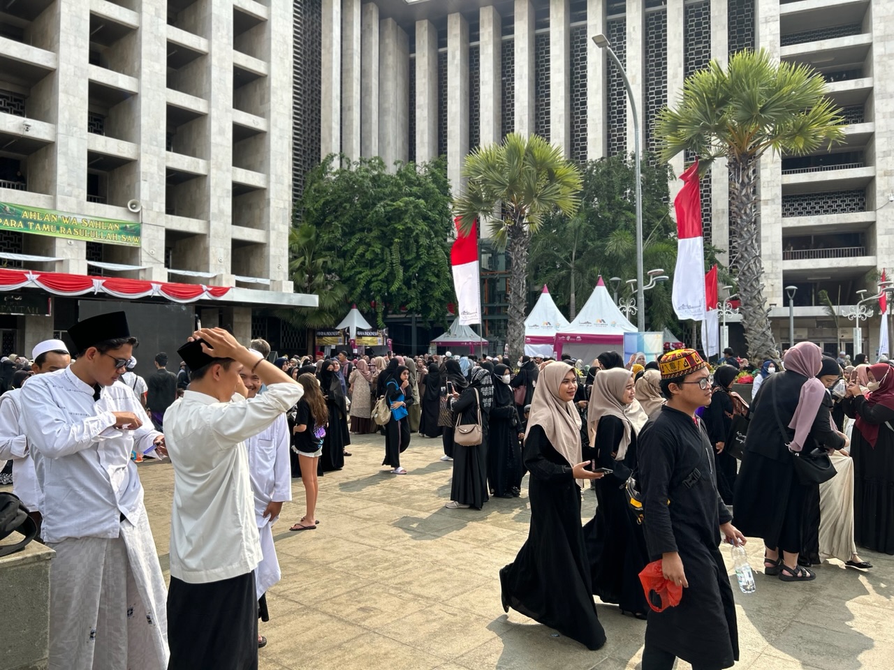 Les rendez-vous mémorables sont clandestins Les rendez-vous mémorables sont clandestins