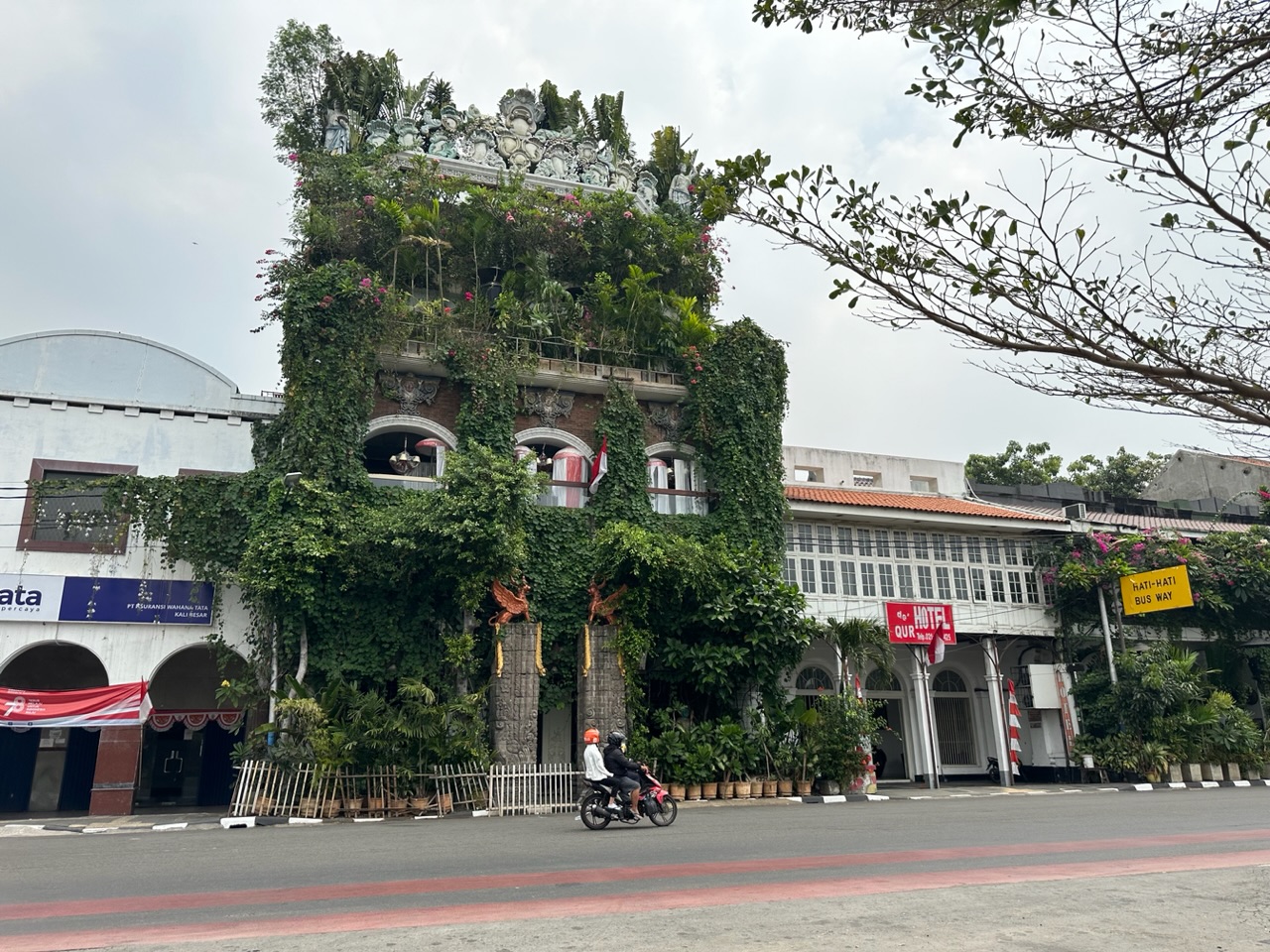 Les rendez-vous mémorables sont clandestins Les rendez-vous mémorables sont clandestins