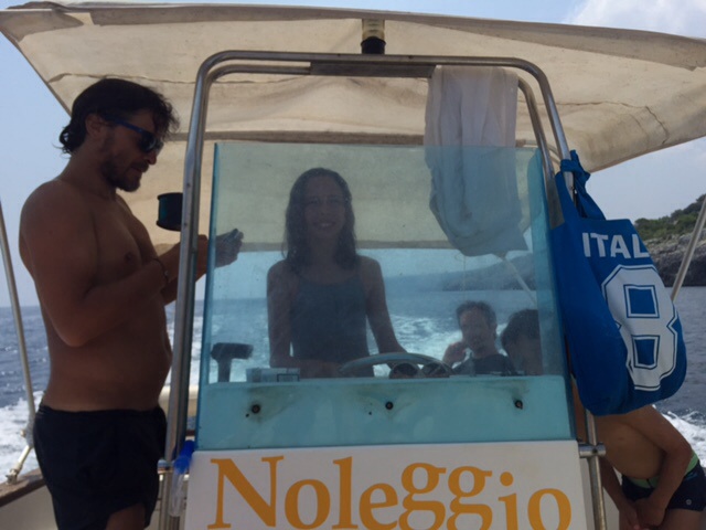 Sous les oliviers ... La mer  Sous les oliviers ... La mer